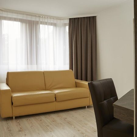 เอช+ โฮเทล เนือร์นแบร์ค Hotel Nuremberg ภายนอก รูปภาพ