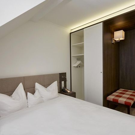 เอช+ โฮเทล เนือร์นแบร์ค Hotel Nuremberg ภายนอก รูปภาพ