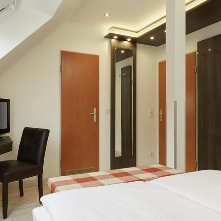 เอช+ โฮเทล เนือร์นแบร์ค Hotel Nuremberg ภายนอก รูปภาพ