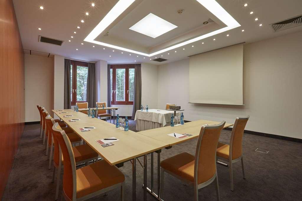 เอช+ โฮเทล เนือร์นแบร์ค Hotel Nuremberg สิ่งอำนวยความสะดวก รูปภาพ