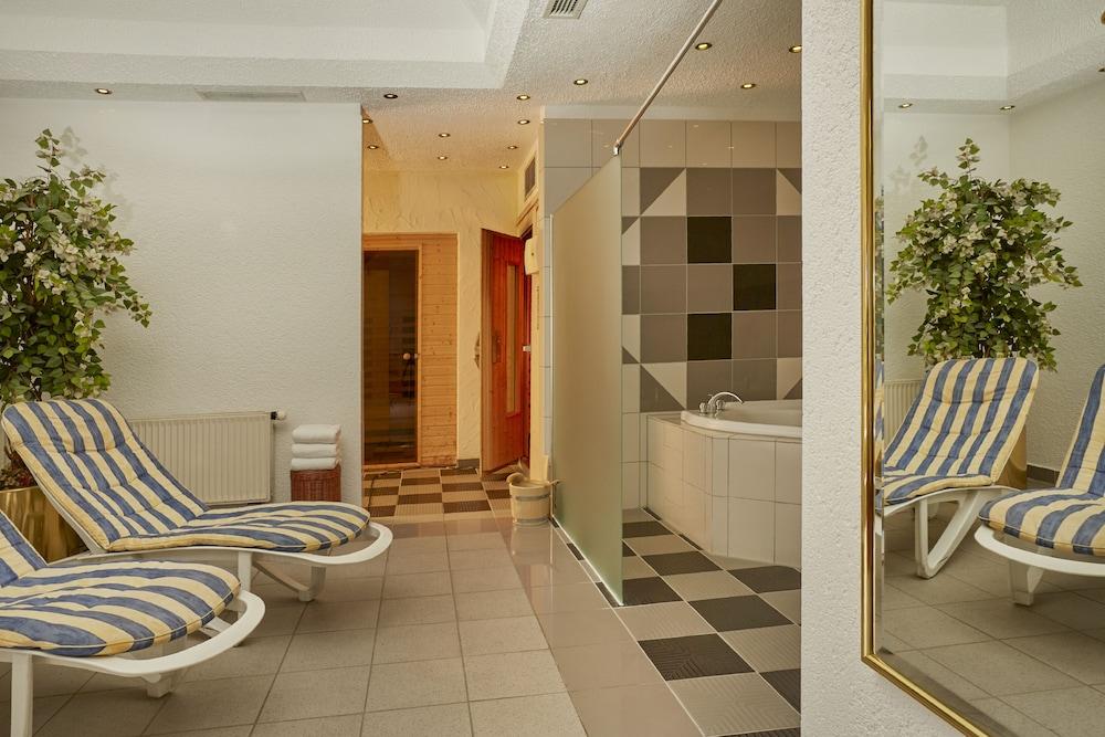 เอช+ โฮเทล เนือร์นแบร์ค Hotel Nuremberg ภายนอก รูปภาพ