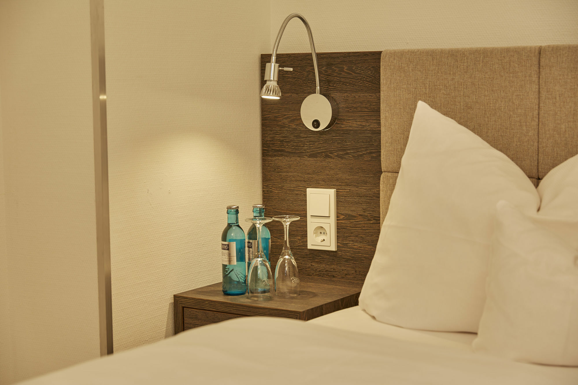 เอช+ โฮเทล เนือร์นแบร์ค Hotel Nuremberg ภายนอก รูปภาพ