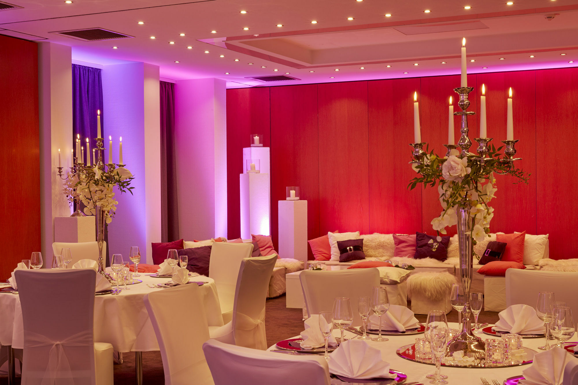 เอช+ โฮเทล เนือร์นแบร์ค Hotel Nuremberg ภายนอก รูปภาพ